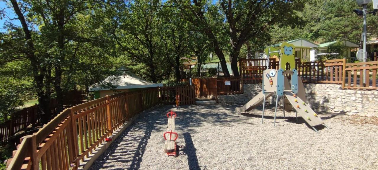 Camping Pres Du Lac De Sainte Croix Bauduen Εξωτερικό φωτογραφία